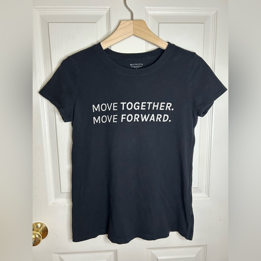 Athleta Organic Daily Crew Graphic Tee size small